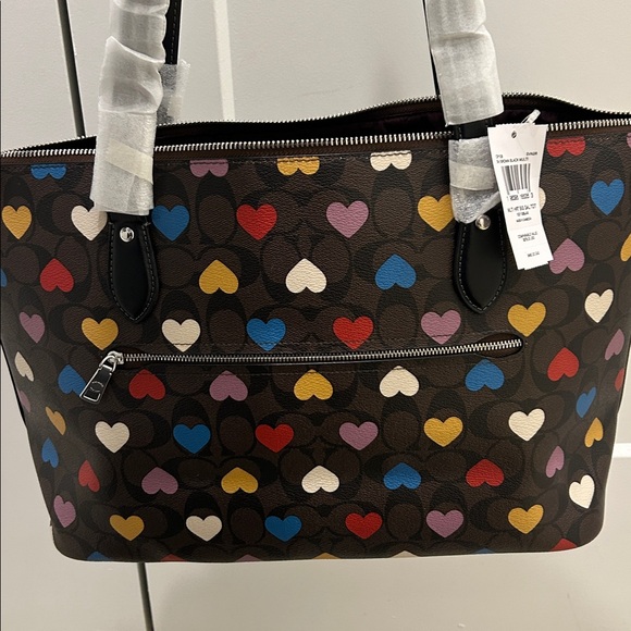 Coach (NWT) Gallery Tote Bag & Wallet in Signature Canvas & Heart Print - Picture 7 of 17